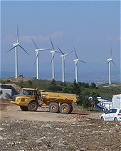 Le chantier du parc éolien de Névian - Photo ABIES